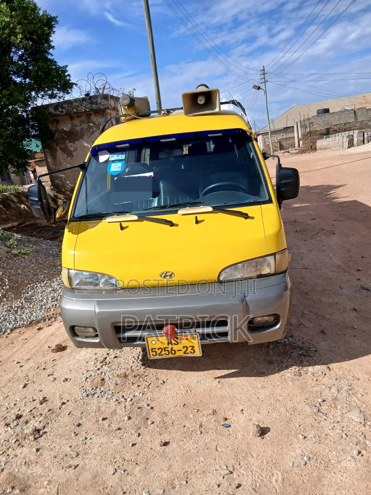 Hyundai H-100 2002 Yellow