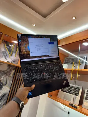 Laptop Lenovo ThinkPad E14 Gen 6 8GB Intel Core i5 SSD 256GB