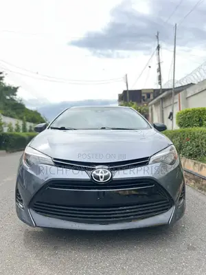 Toyota Corolla LE 4dr Sedan (1.8L 4cyl CVT) 2017 Gray
