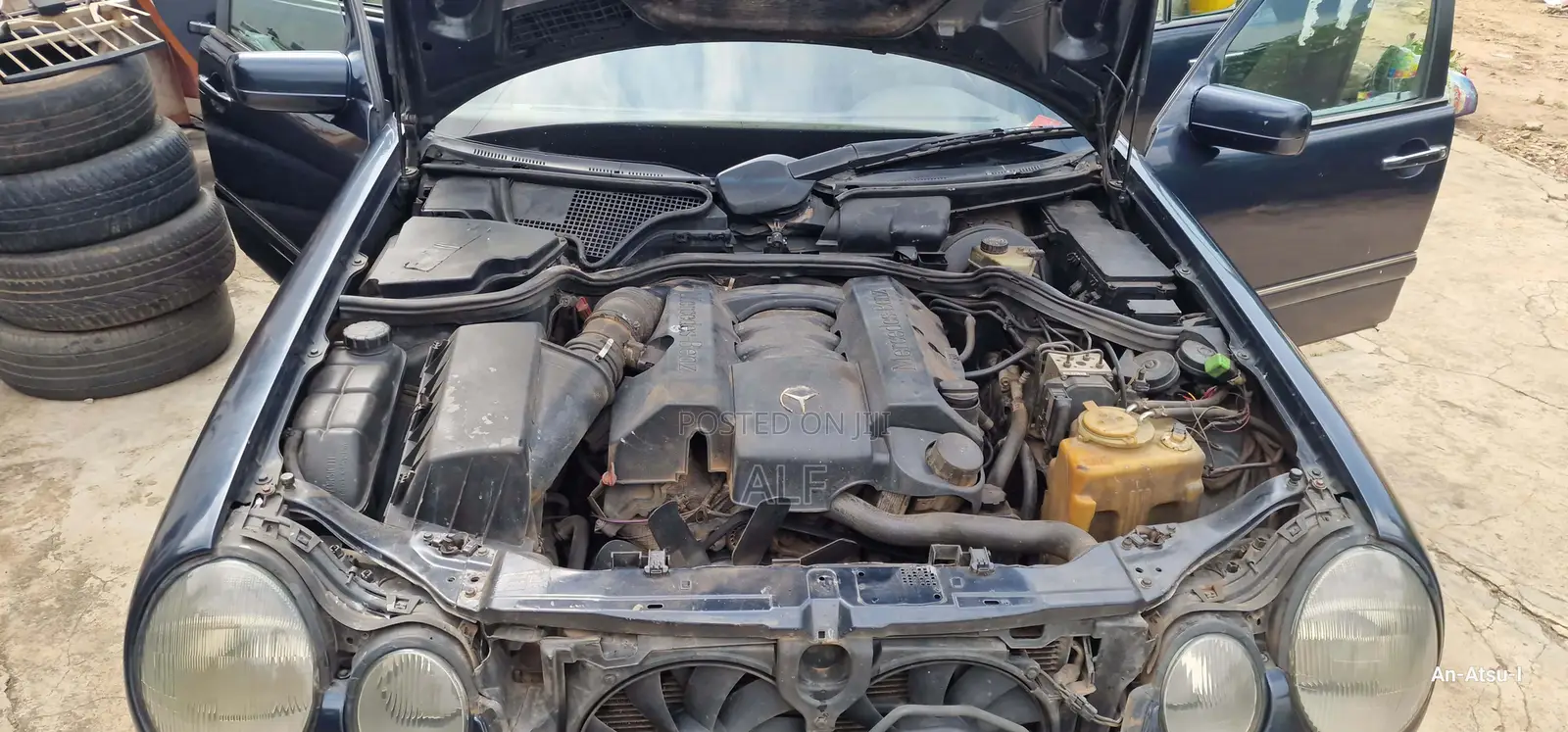 Mercedes-Benz E240 2000 Blue