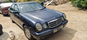 Mercedes-Benz E240 2000 Blue