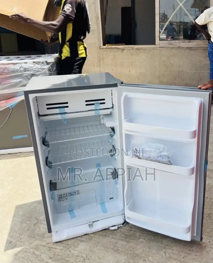 Single Door Midea 93liters Electric Refrigerator(Gray) 