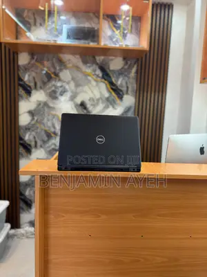 Laptop Dell Latitude 5491 8GB AMD Ryzen 5 SSD 256GB