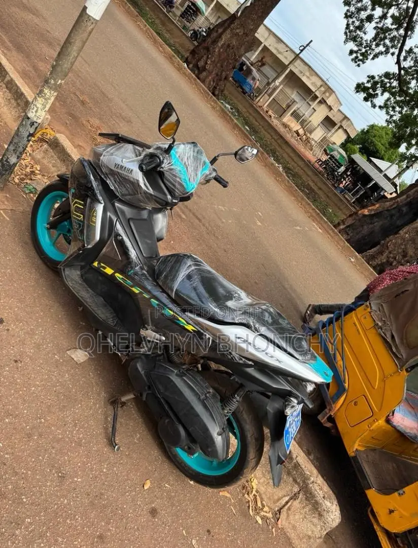 Yamaha 2023 Gray