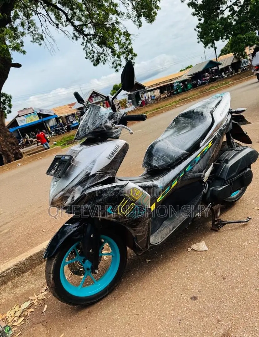 Yamaha 2023 Gray