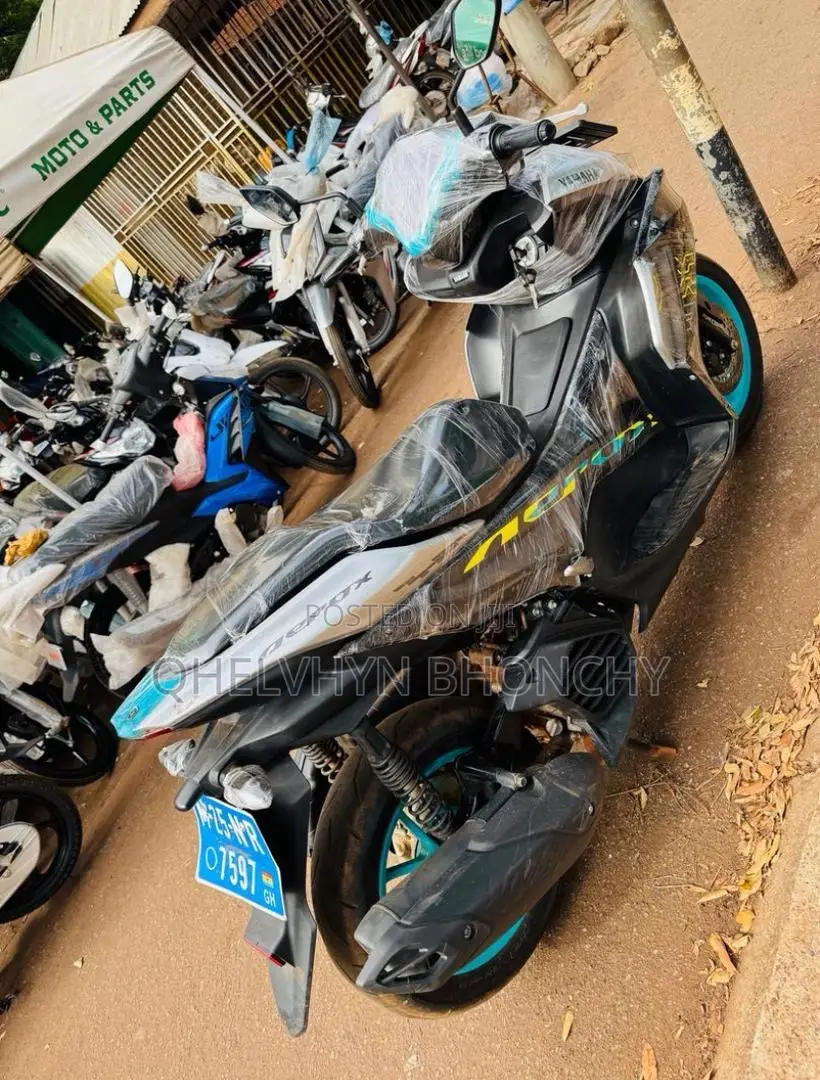 Yamaha 2023 Gray