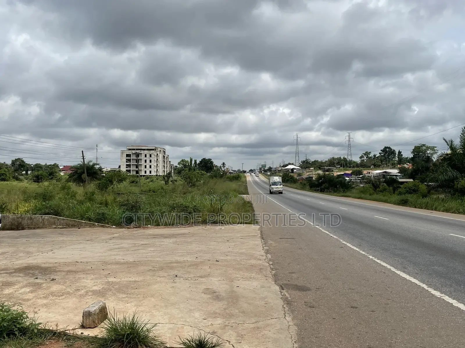 Accra-Kumasi Hwy Roadside Commercial Land for Sale at Ejisu, Kumasi