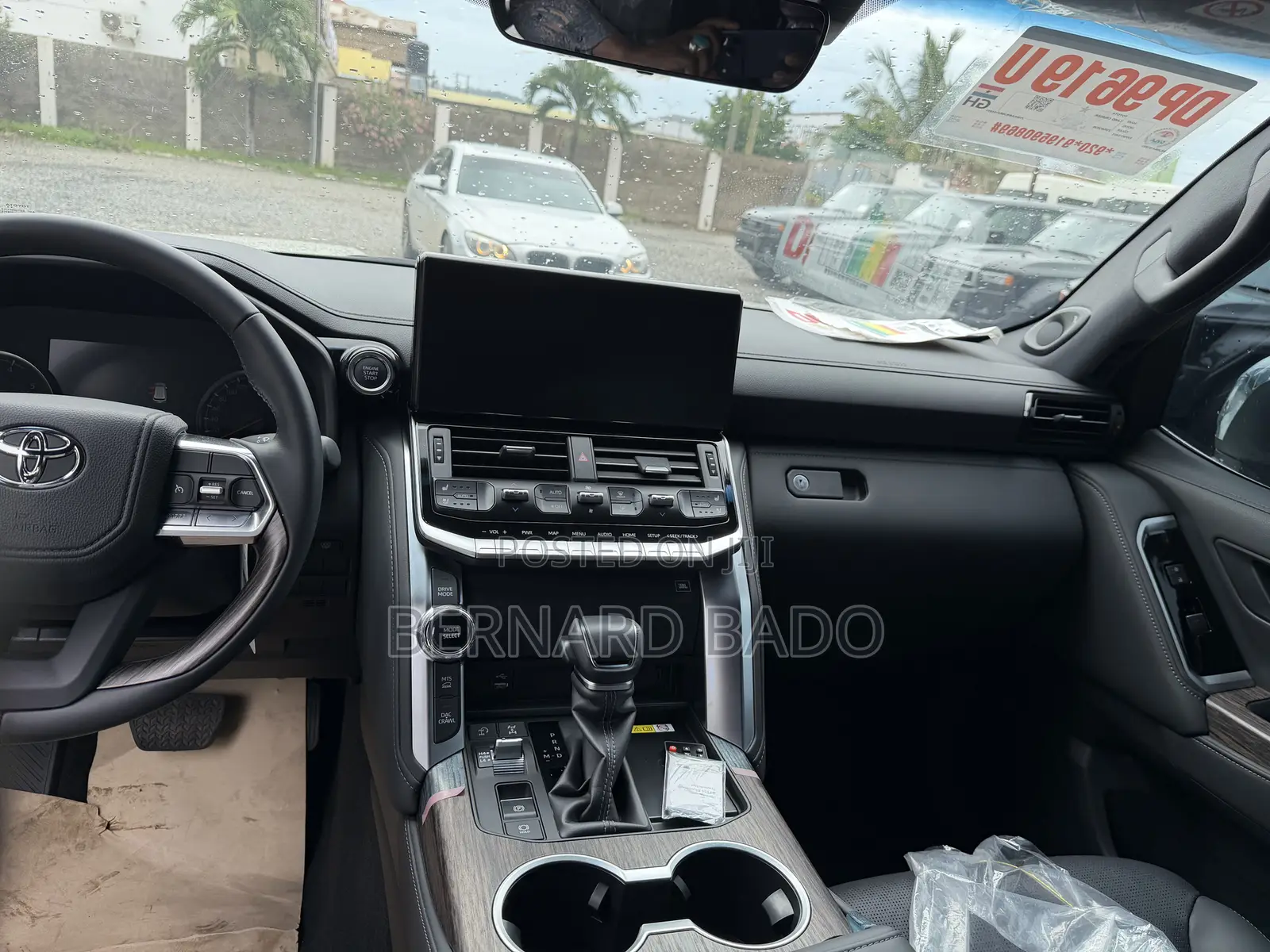 New Toyota Land Cruiser LC300 2025 White