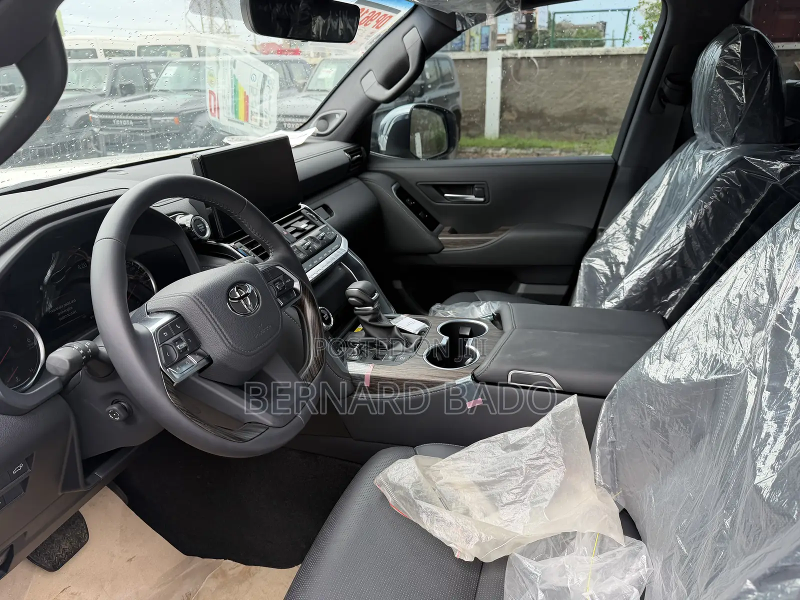 New Toyota Land Cruiser LC300 2025 White