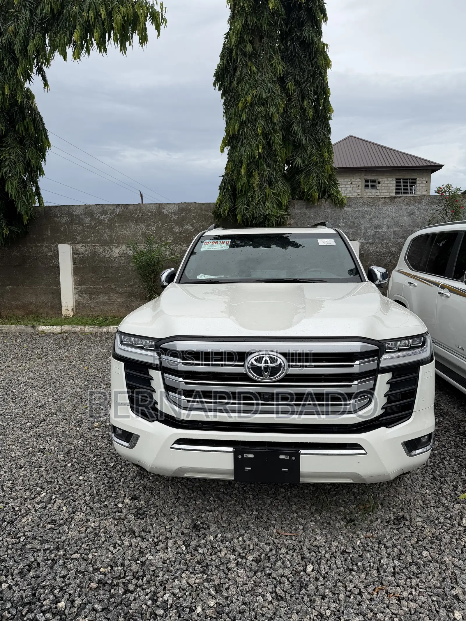 New Toyota Land Cruiser LC300 2025 White