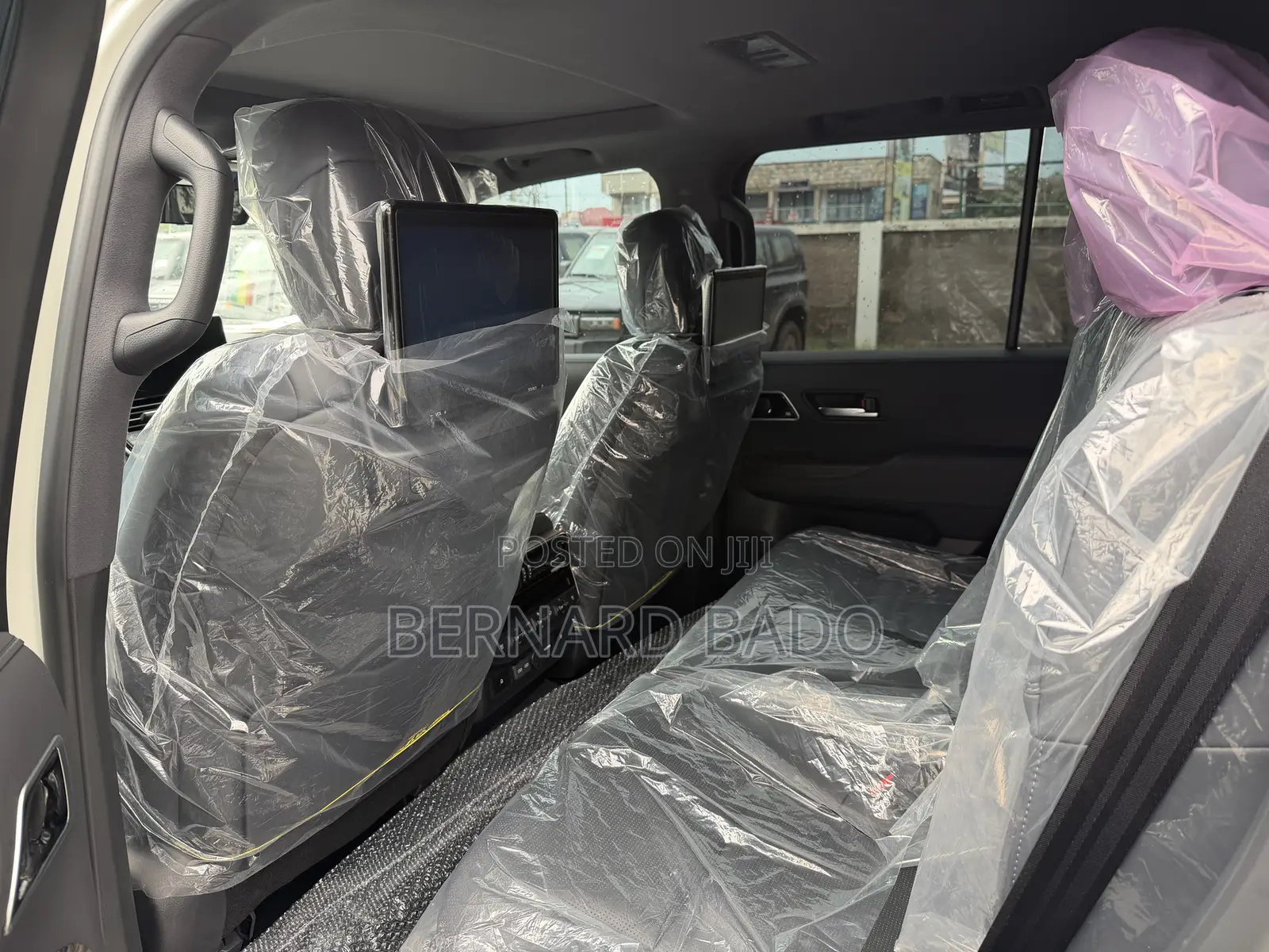 New Toyota Land Cruiser LC300 2025 White