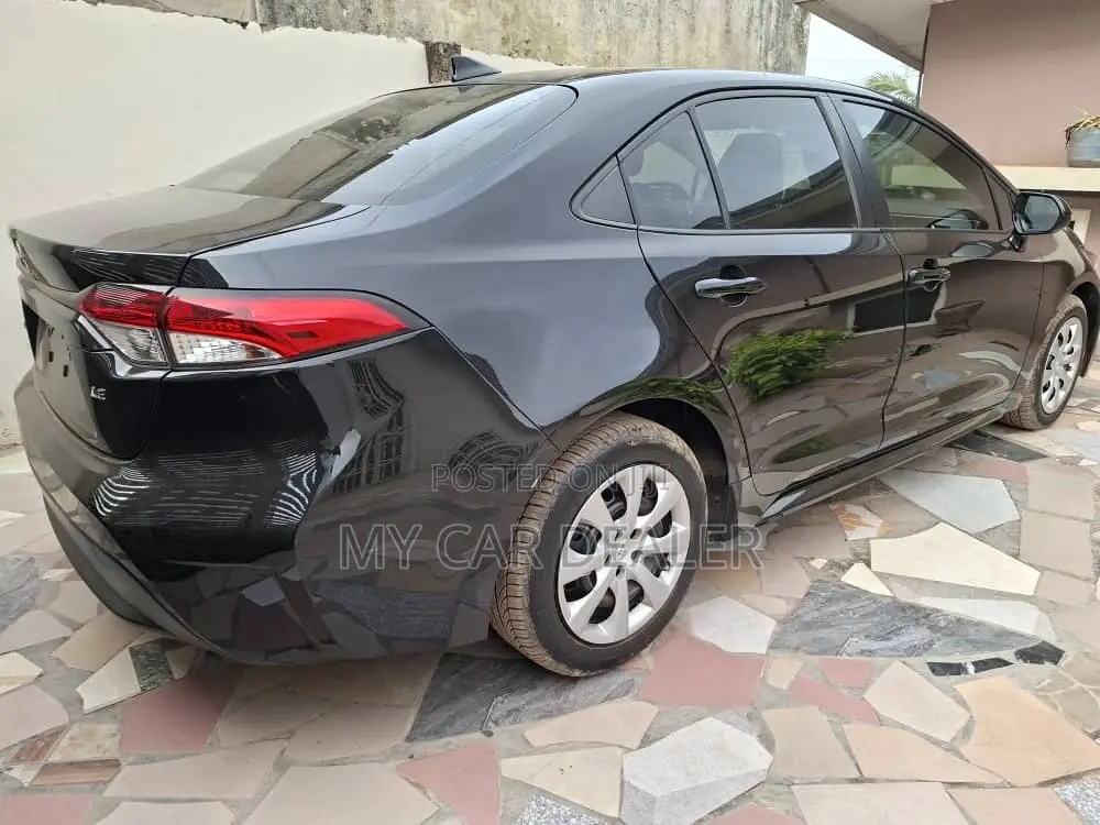 Toyota Corolla LE 2021 Black