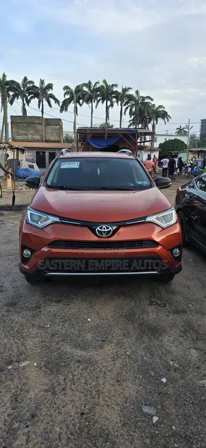 Toyota RAV4 2016 Orange