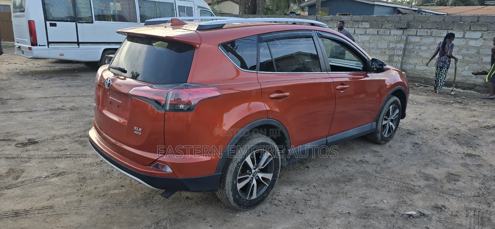 Toyota RAV4 2016 Orange