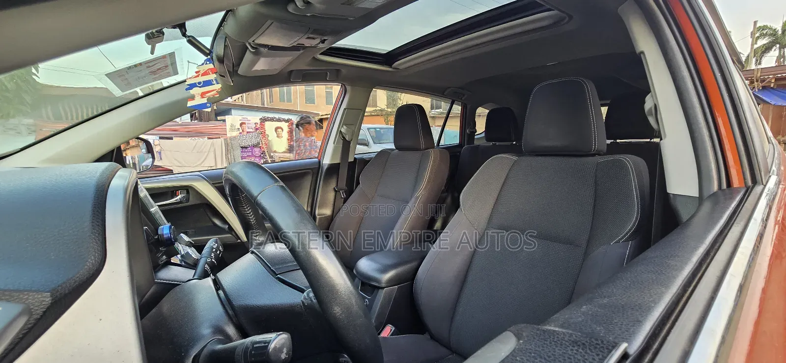 Toyota RAV4 2016 Orange