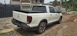 Honda Ridgeline RTL-T AWD Crew Cab 125.2 in. WB 2019 White