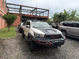 New Toyota Hilux 2025 White