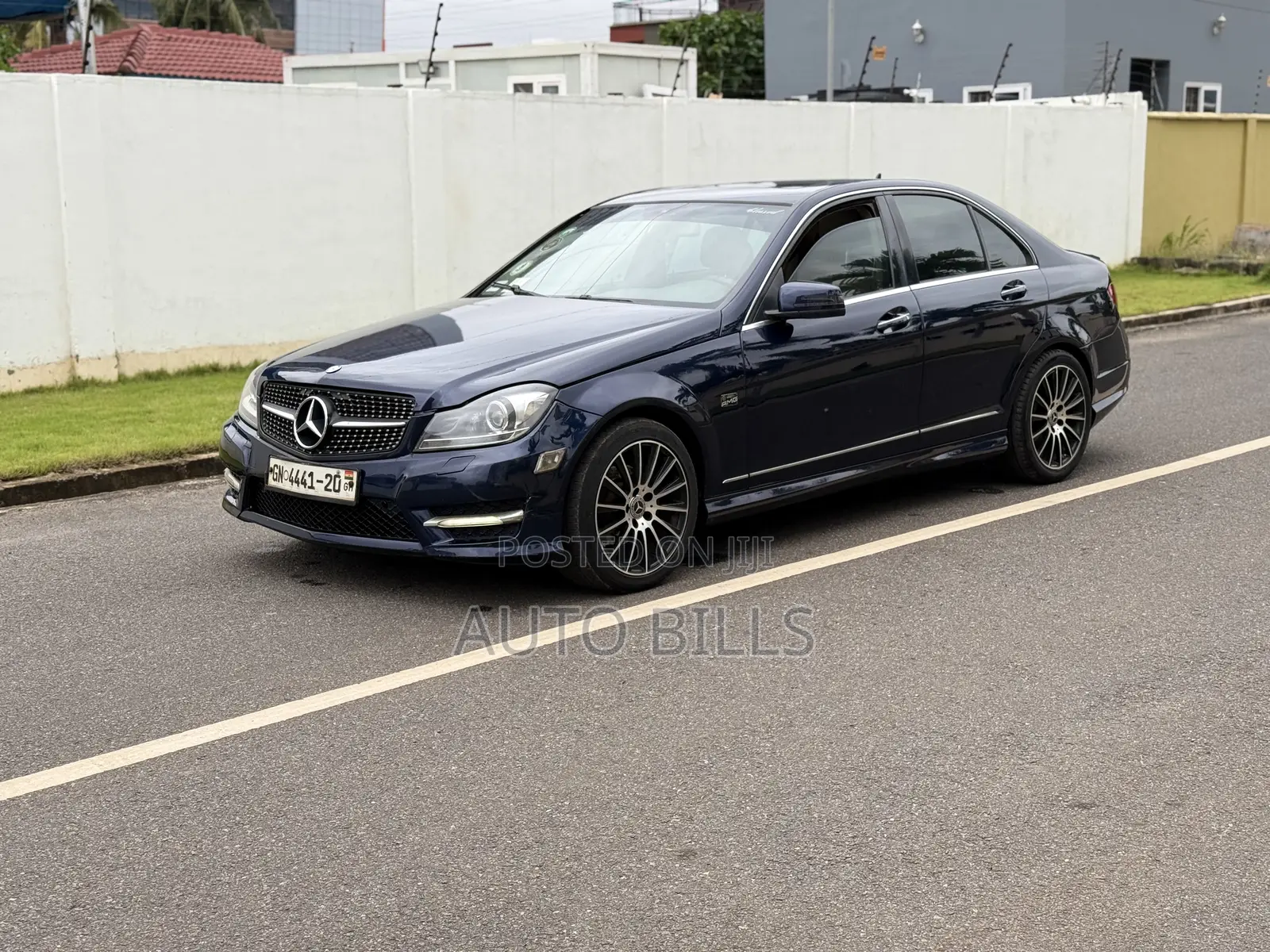 Mercedes-Benz C250 2013 Blue