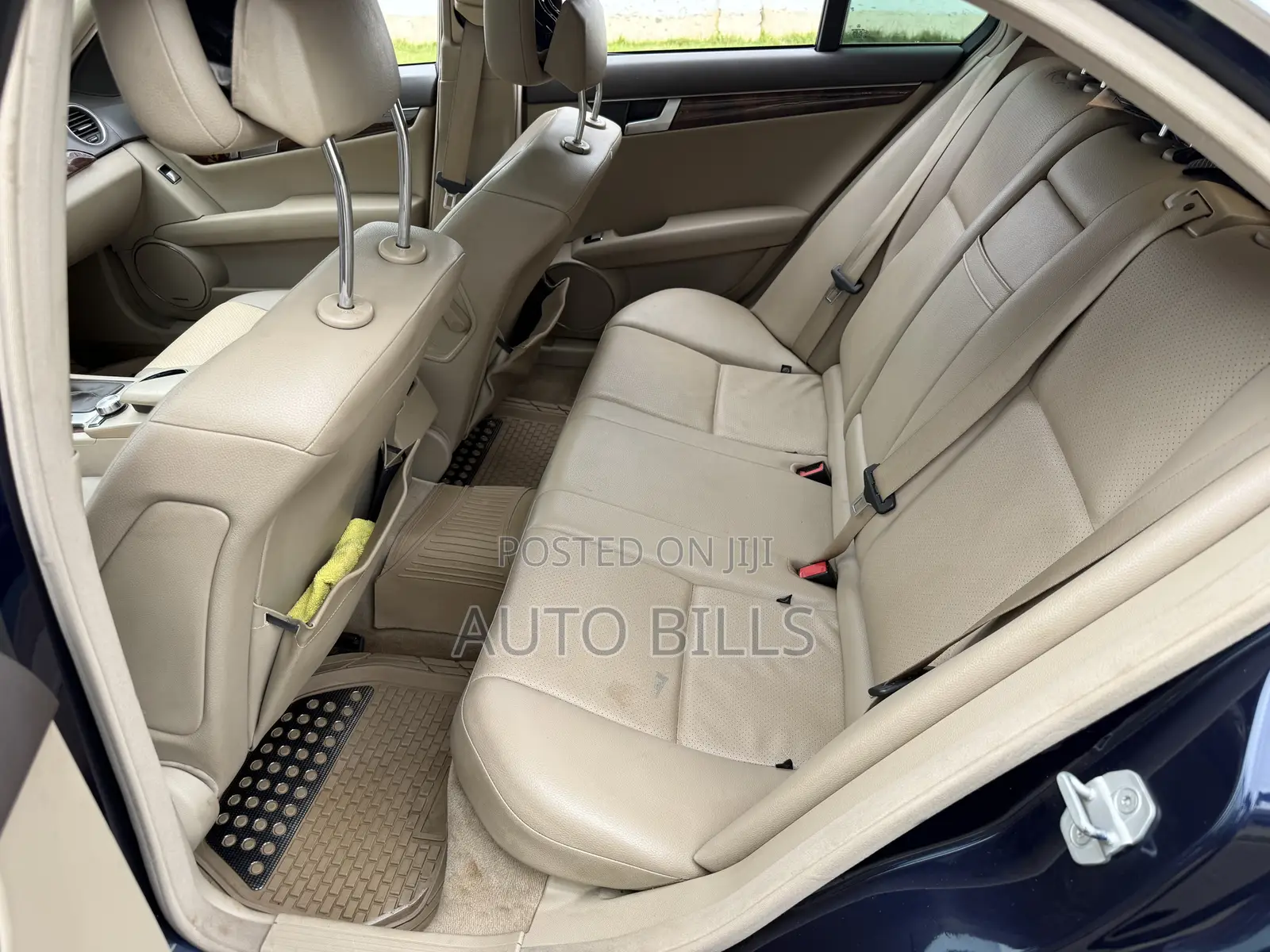 Mercedes-Benz C250 2013 Blue