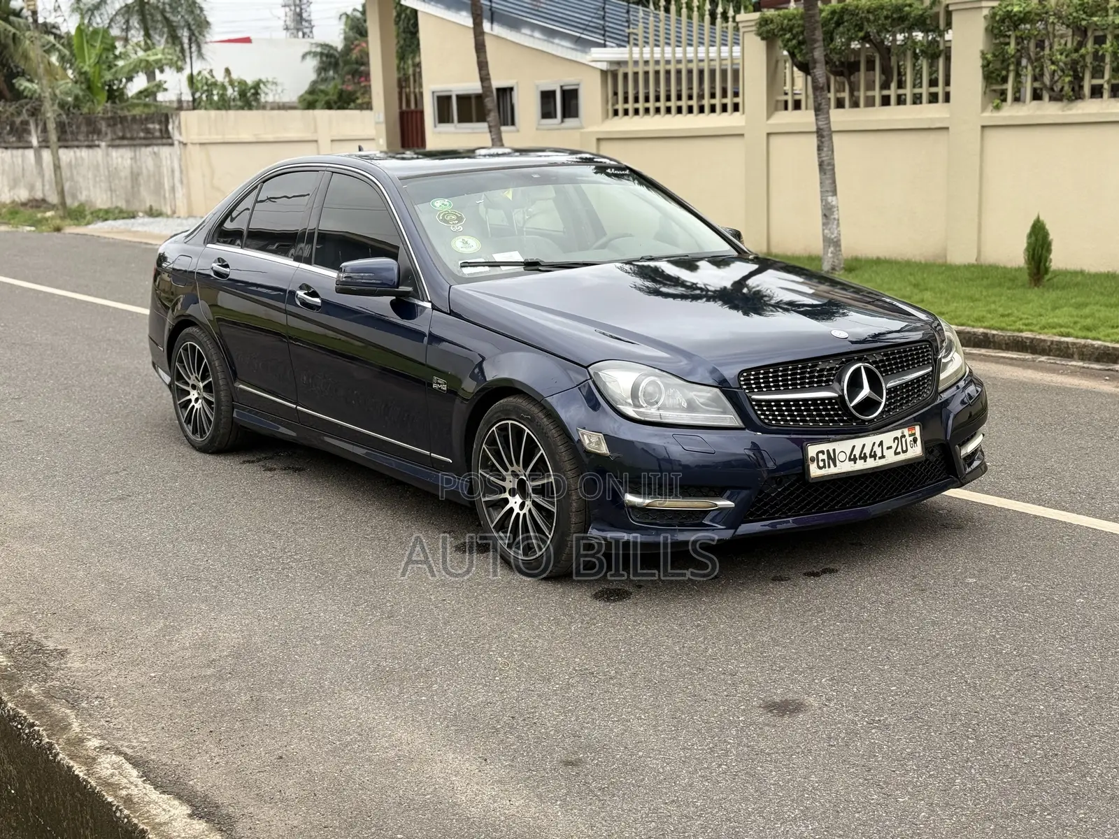 Mercedes-Benz C250 2013 Blue