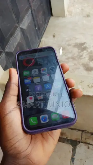 Apple iPhone 16e 128 GB Black