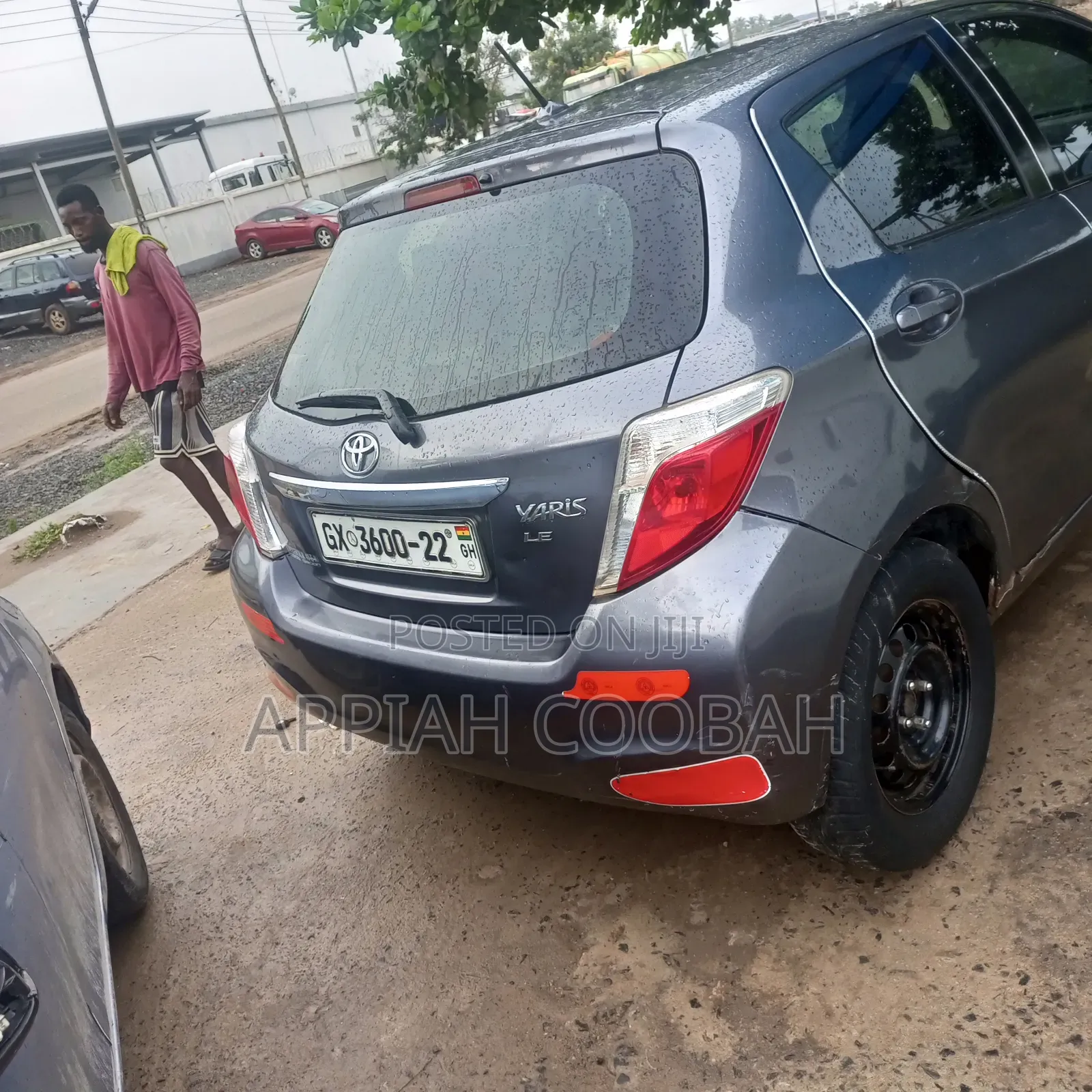 Toyota Yaris SE Hatchback 5dr 2012 Gray
