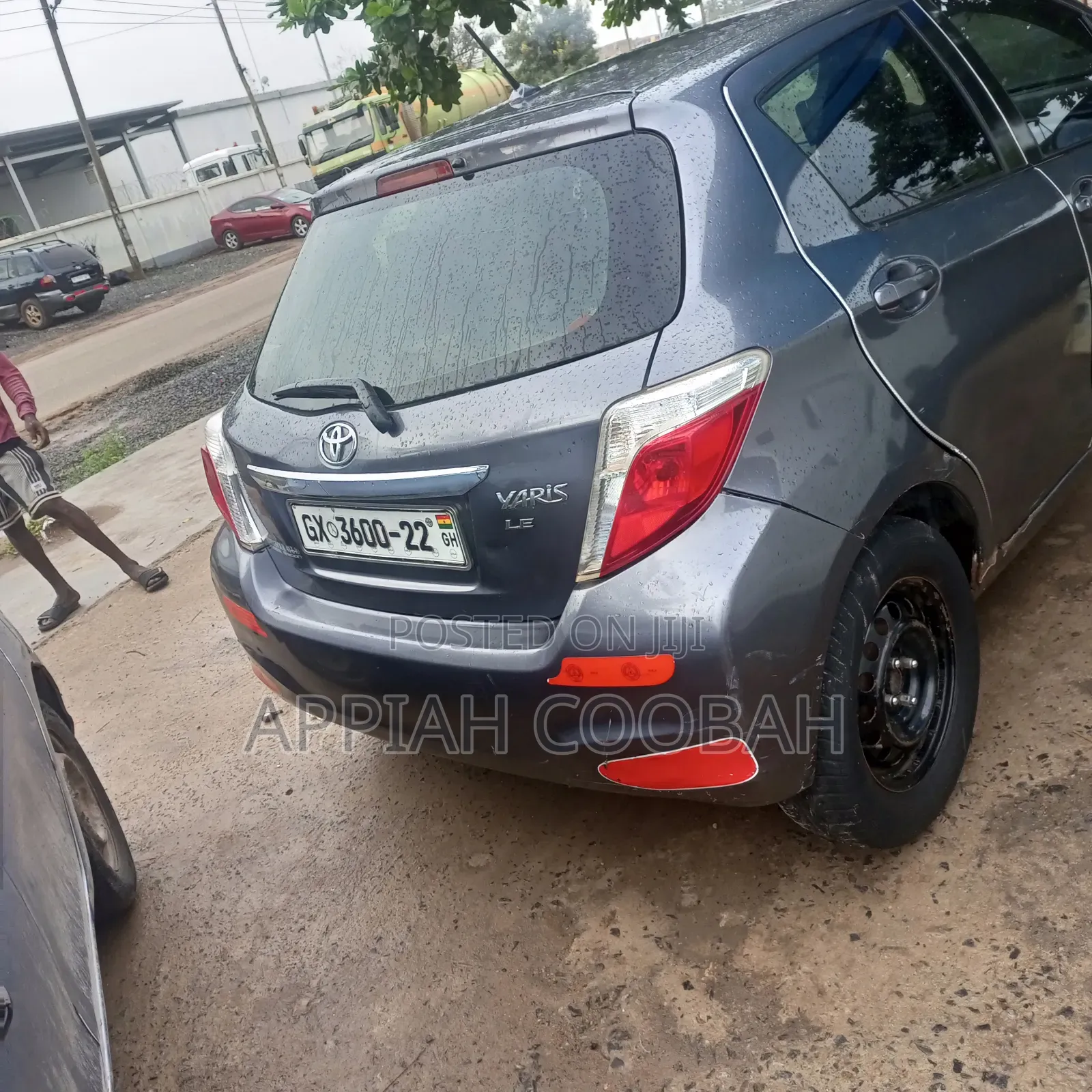 Toyota Yaris SE Hatchback 5dr 2012 Gray