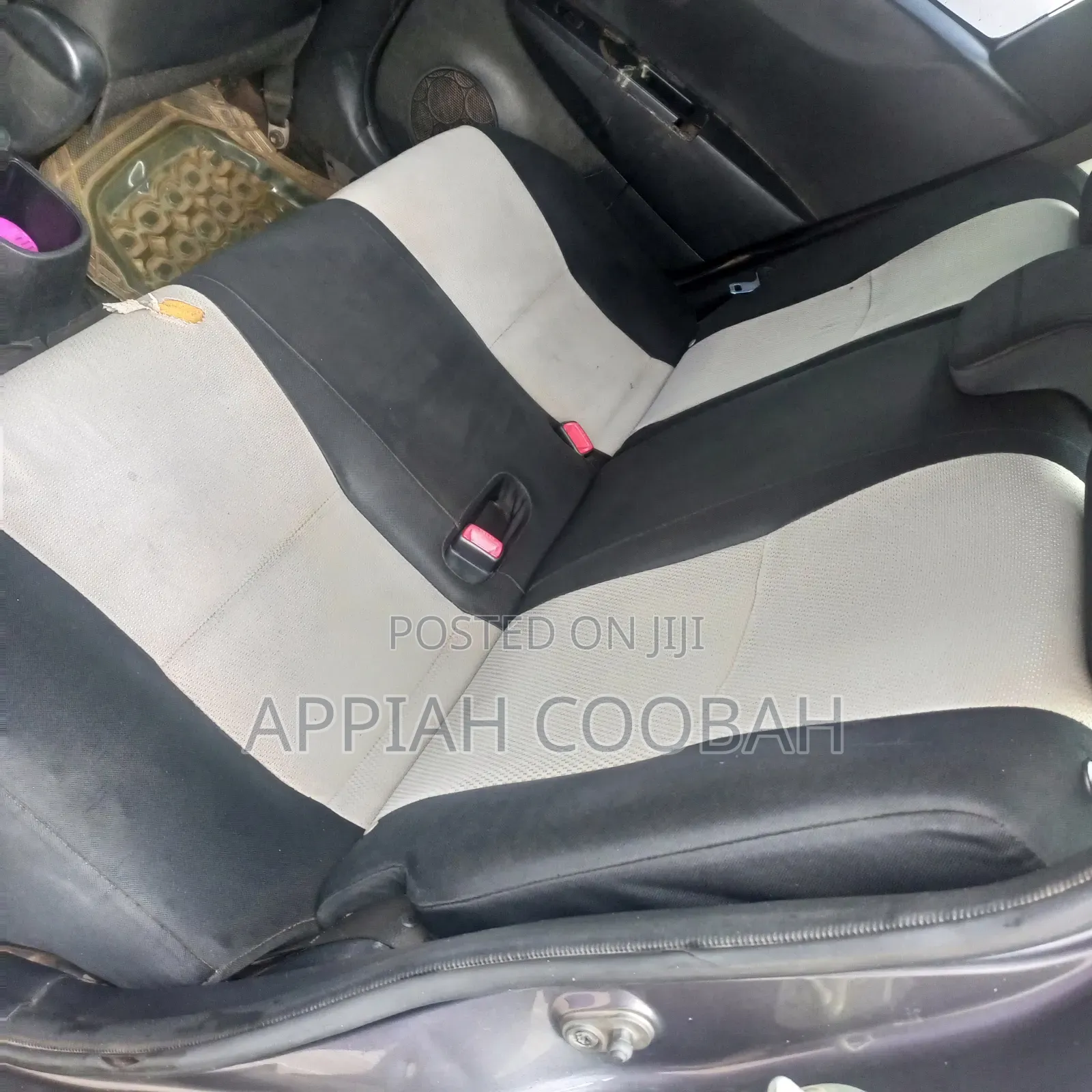 Toyota Yaris SE Hatchback 5dr 2012 Gray