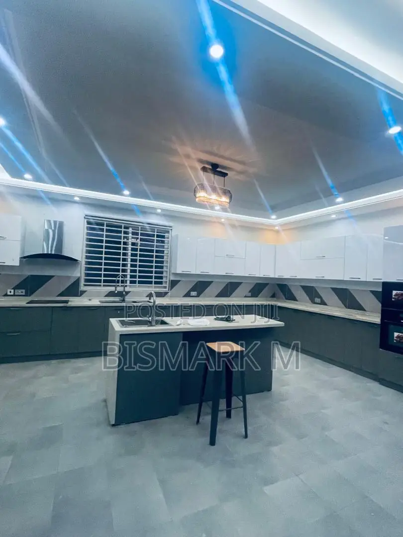 4bdrm House in East Legon for rent