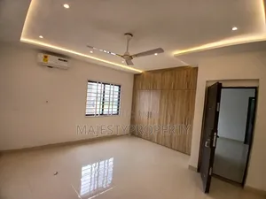 4bdrm House in East Legon Ogbojo, American House for sale