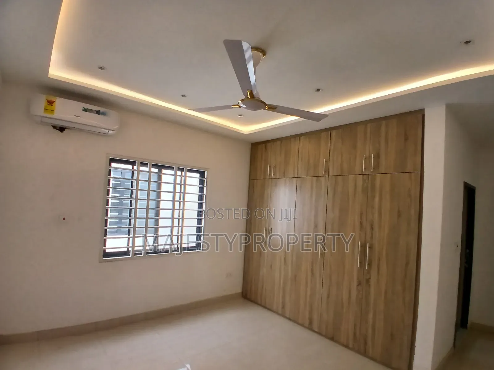 4bdrm House in East Legon Ogbojo, American House for sale