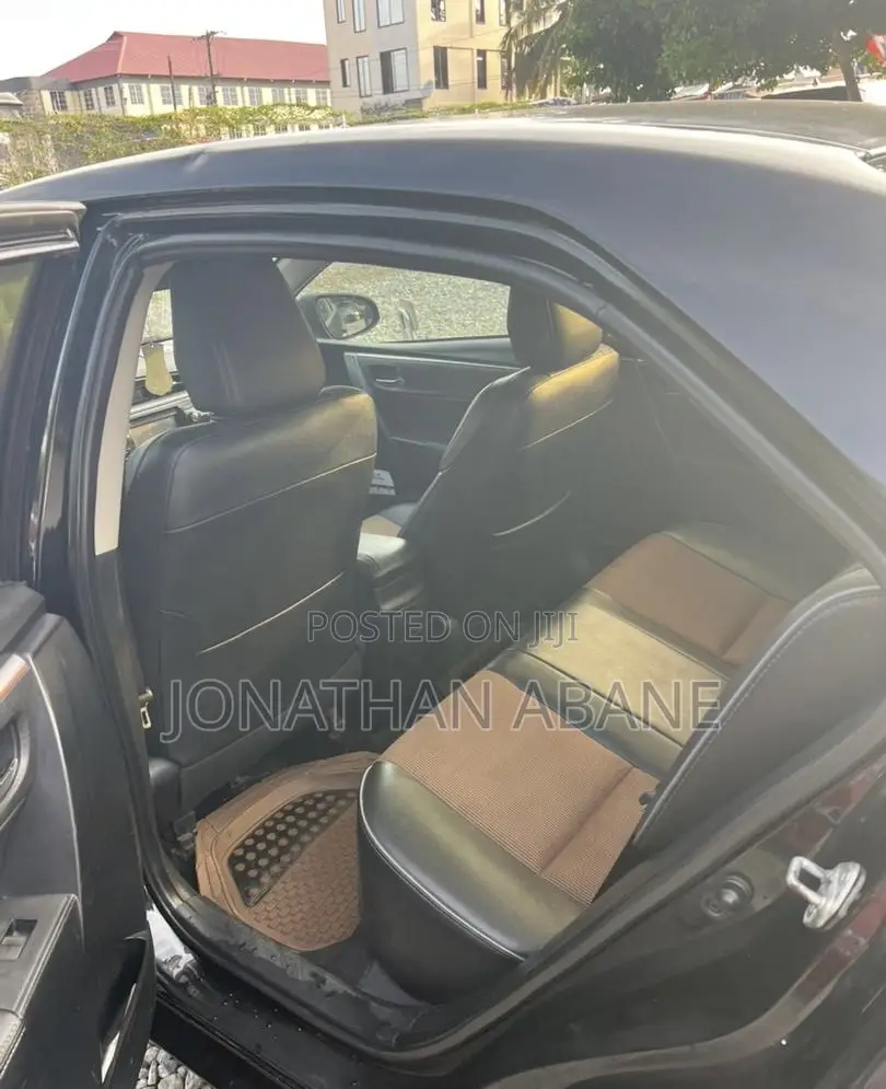 Toyota Corolla 2015 Black