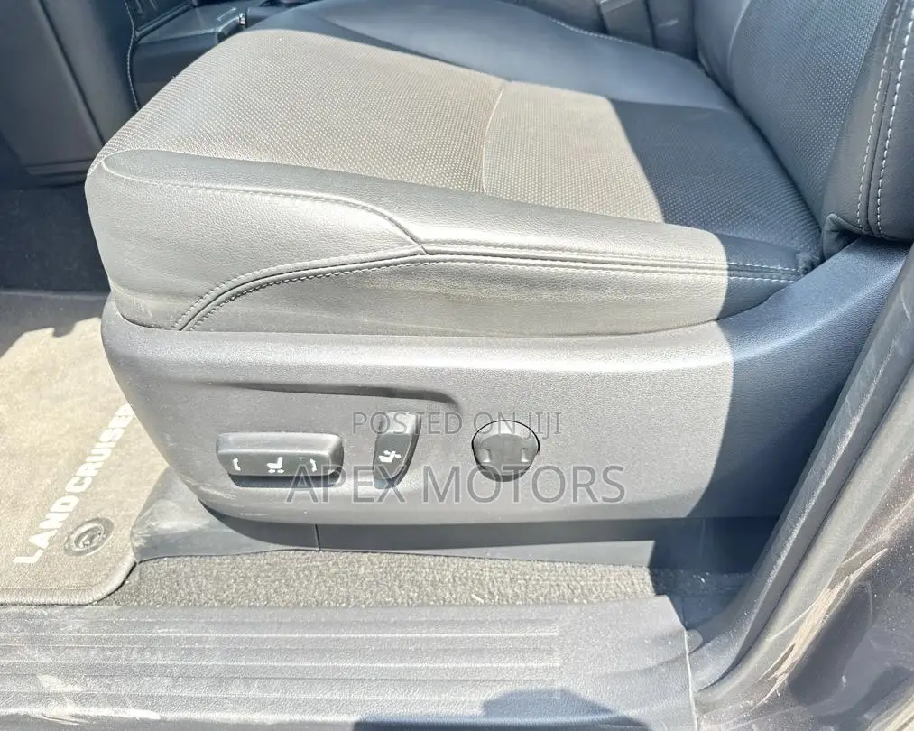 New Toyota Land Cruiser Prado 2023 Gray