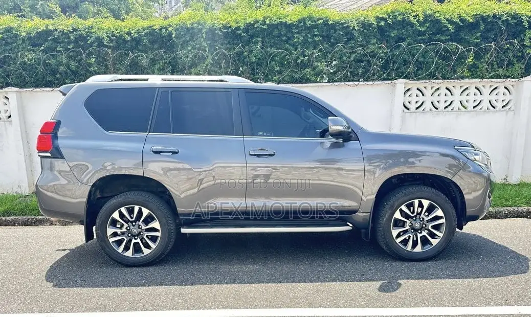 New Toyota Land Cruiser Prado 2023 Gray