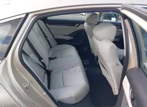 Honda Accord LX 2018 Gold