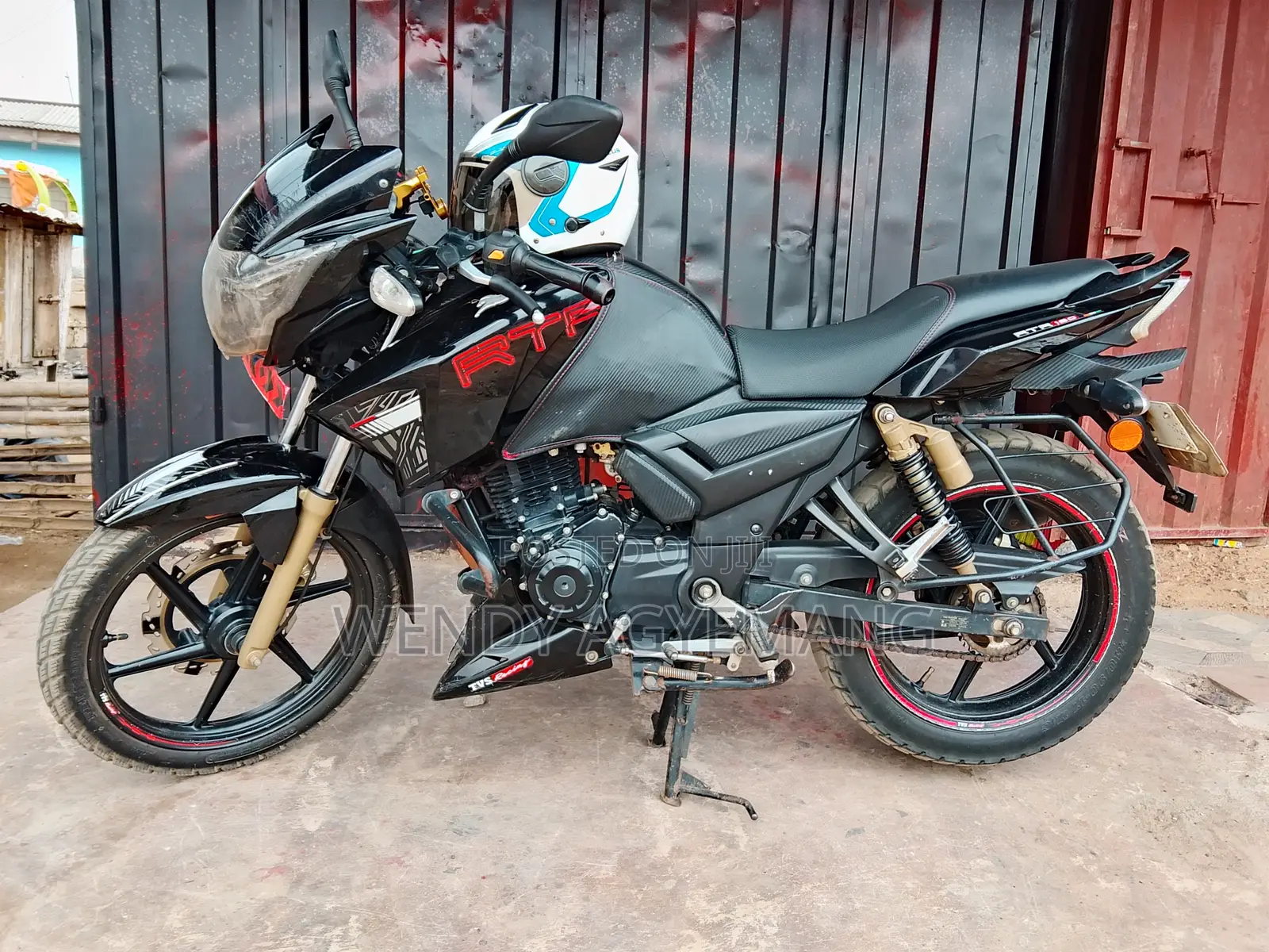 TVS Apache 180 RTR 2023 Black