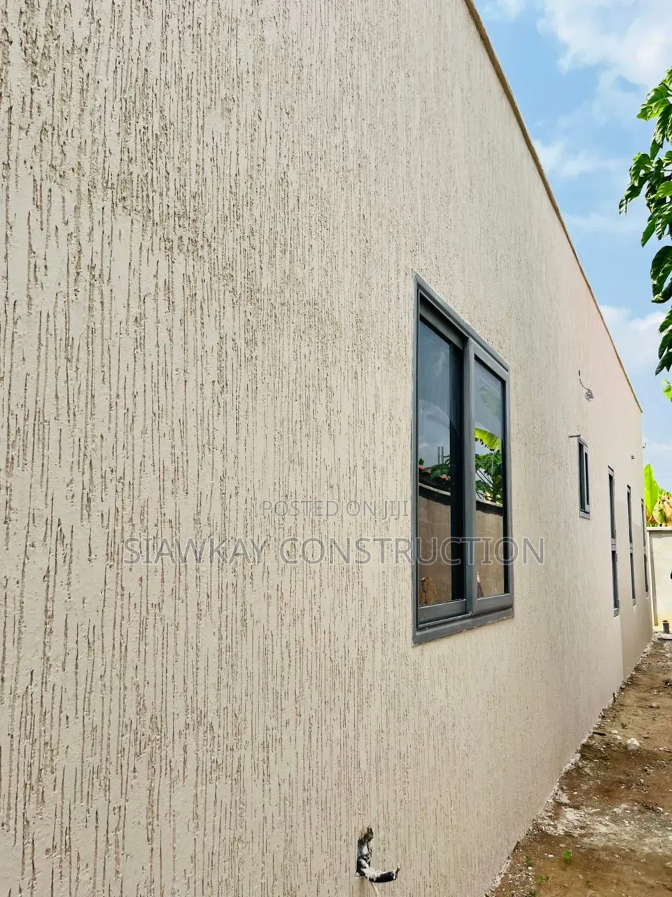 Up Raised Dumpiness Graffiato (Selling and Application)
