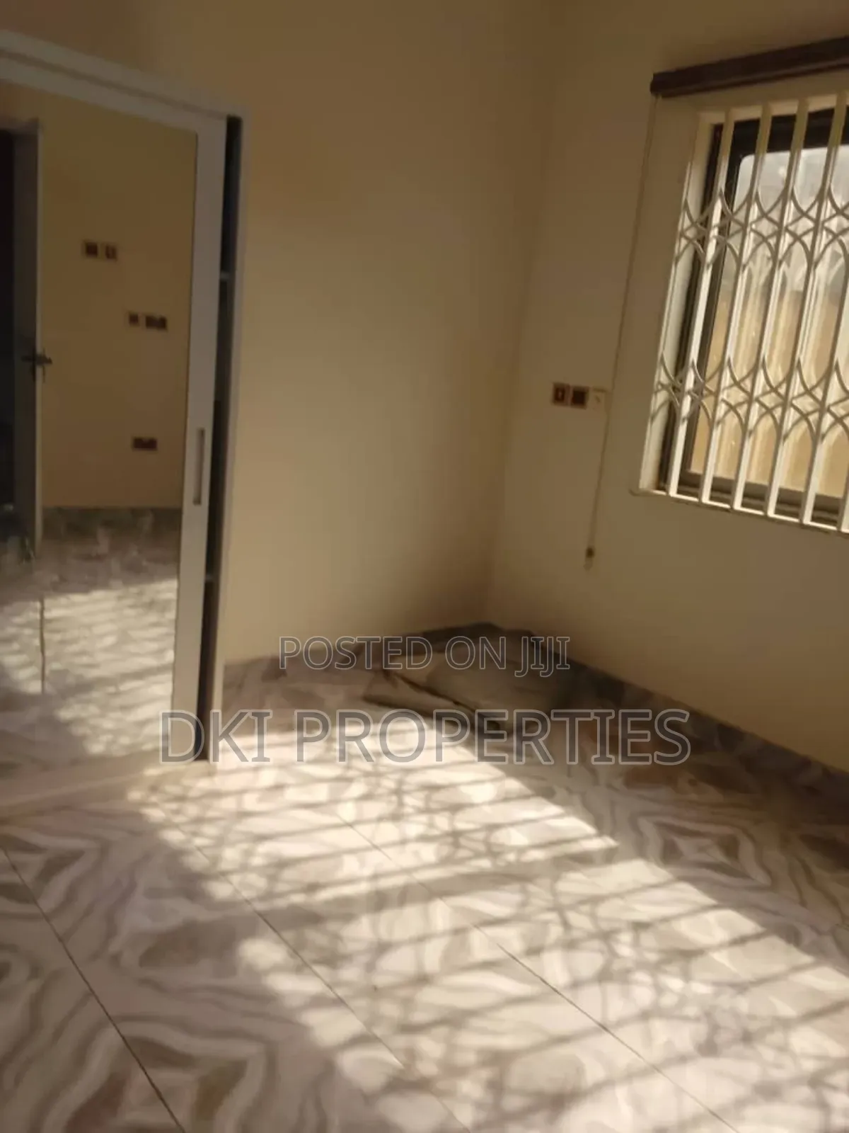 5bdrm House in Dki Properties, Amrahia for rent