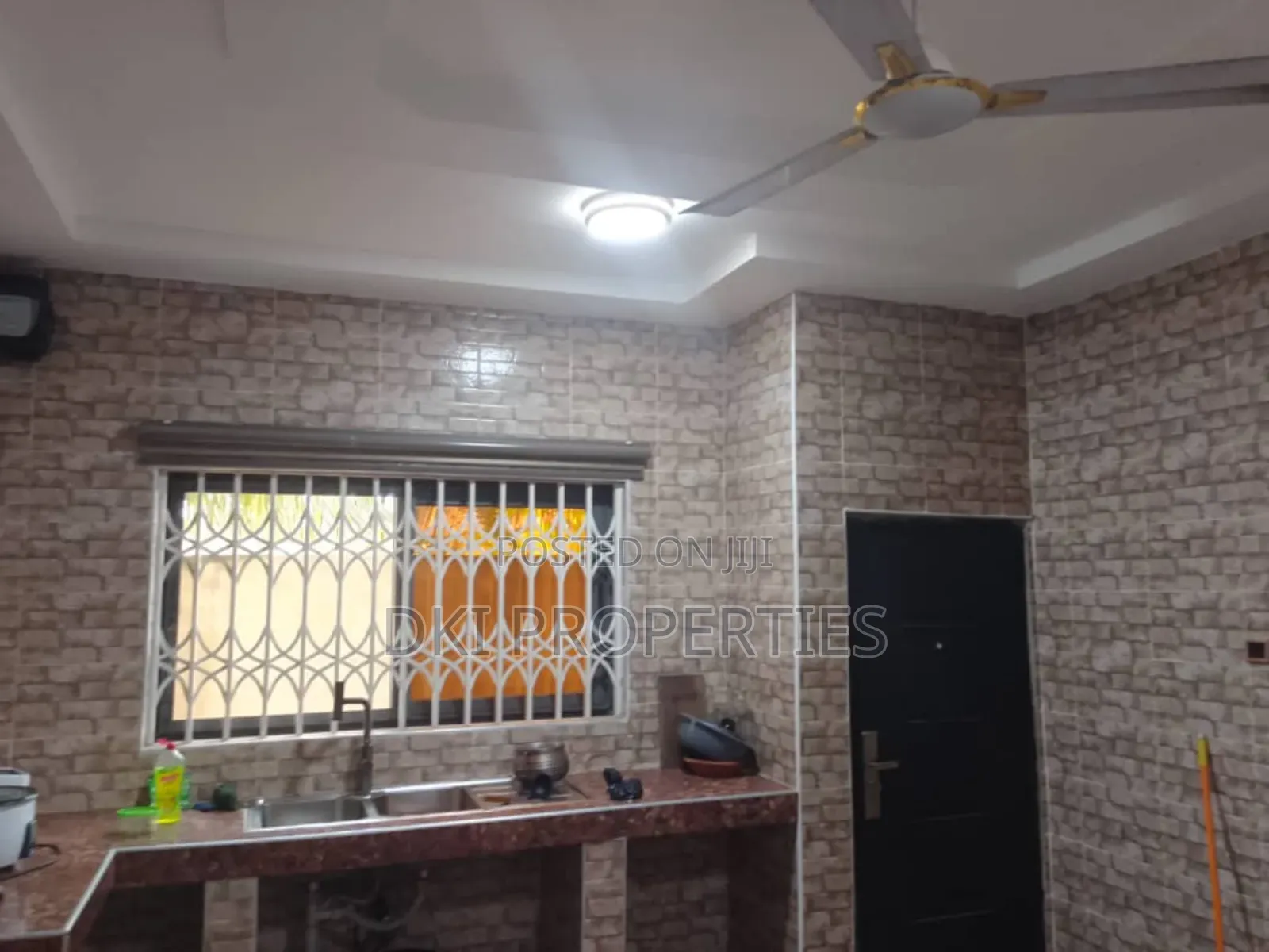 5bdrm House in Dki Properties, Amrahia for rent