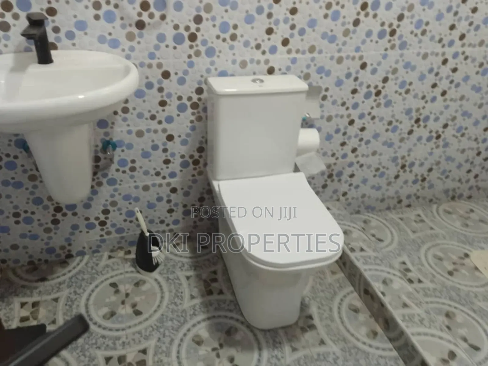 5bdrm House in Dki Properties, Amrahia for rent