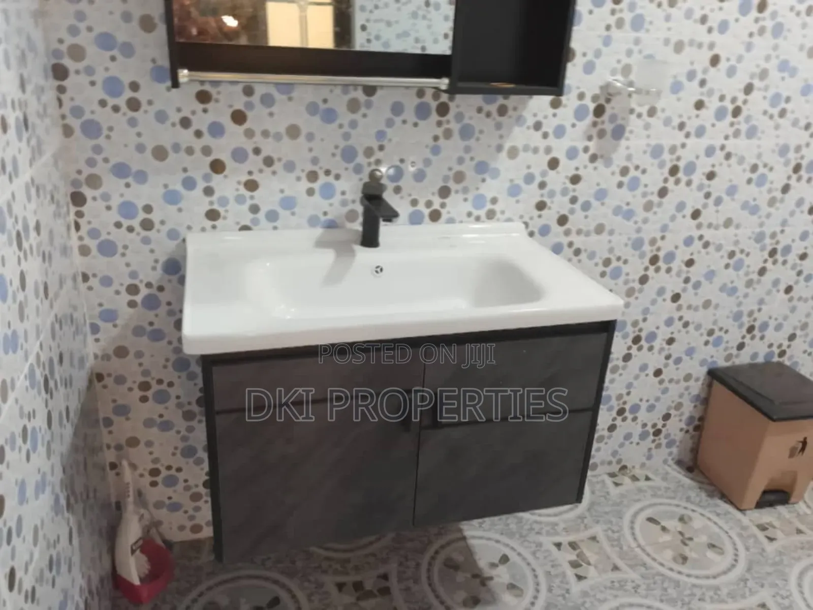 5bdrm House in Dki Properties, Amrahia for rent