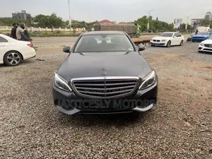 Mercedes-Benz C300 Sport 4Matic Sedan AWD (2.0L 4cyll 7A) 2016 Gray