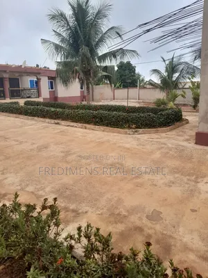 5bdrm House in Fredimens Real, Atwima Kwanwoma for sale