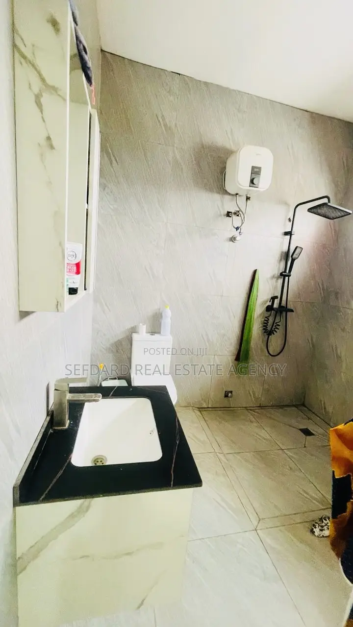 3bdrm Duplex in Sefdard Properties, Pokuase for sale