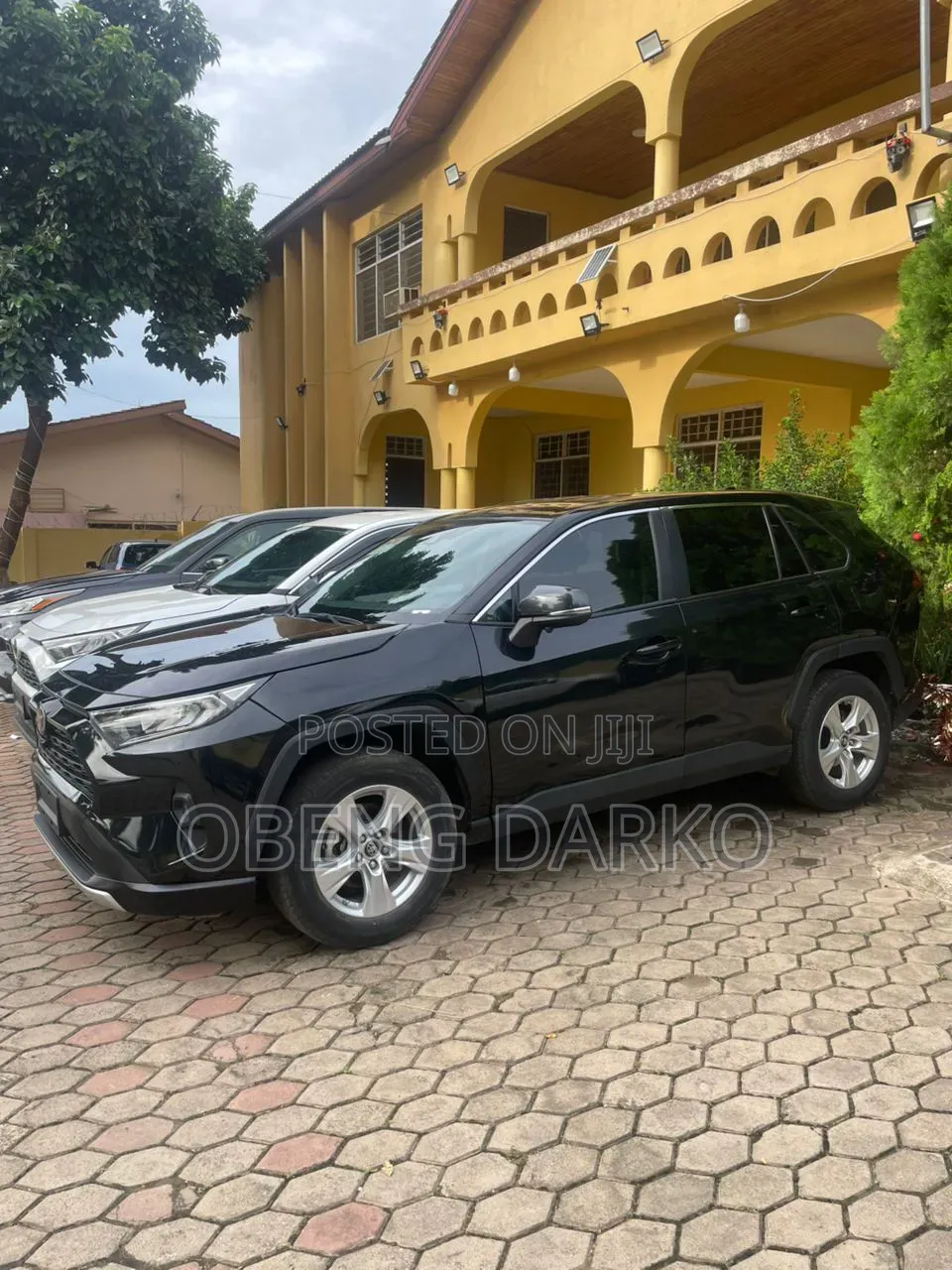 Toyota RAV4 XLE AWD 2023 Black