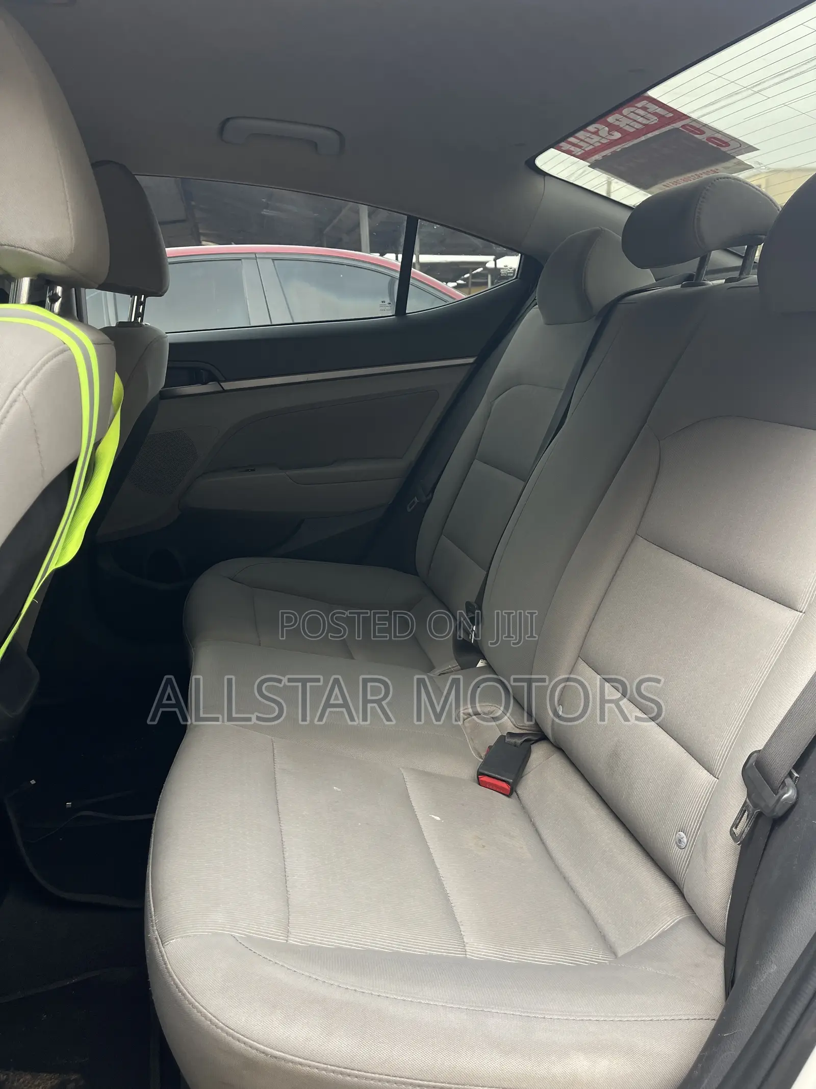 Hyundai Elantra SE Sedan FWD (2.0L 4cyl 6M) 2017 White