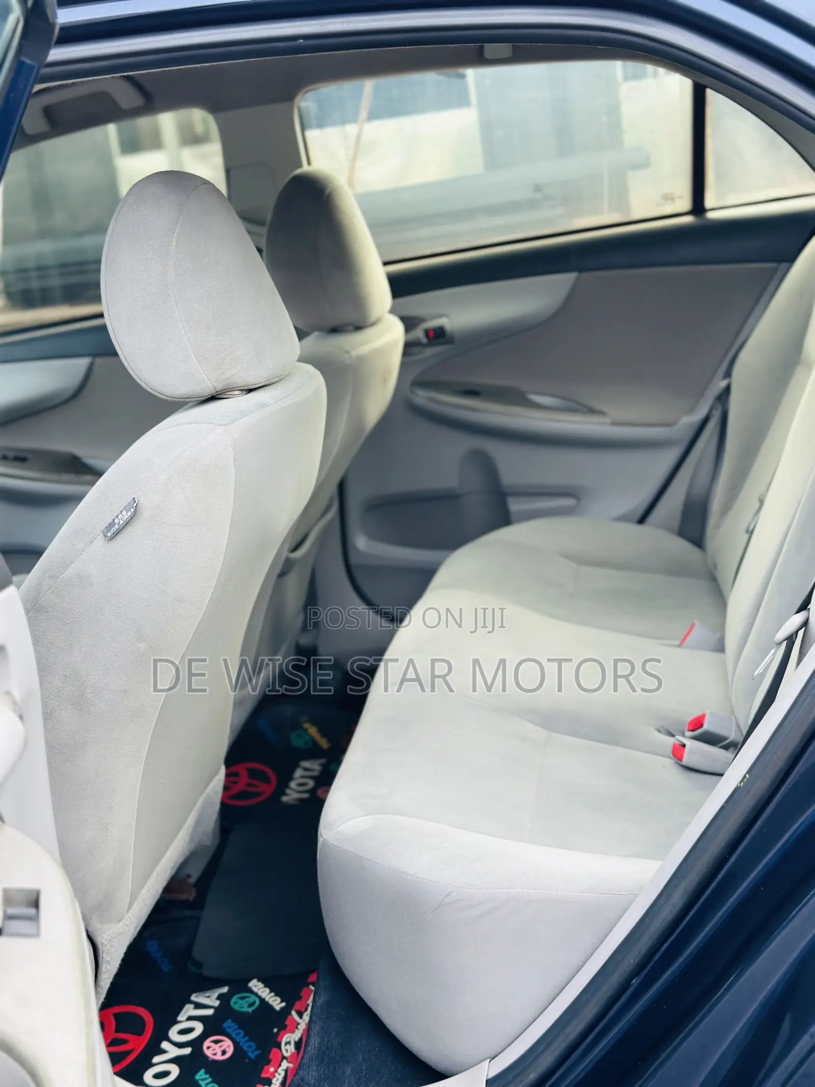 Toyota Corolla LE Special Edition 4dr Sedan (1.8L 4cyl 4A) 2013 Blue