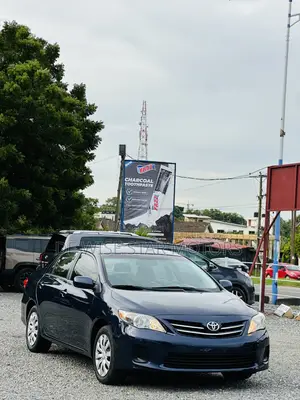 Toyota Corolla LE Special Edition 4dr Sedan (1.8L 4cyl 4A) 2013 Blue