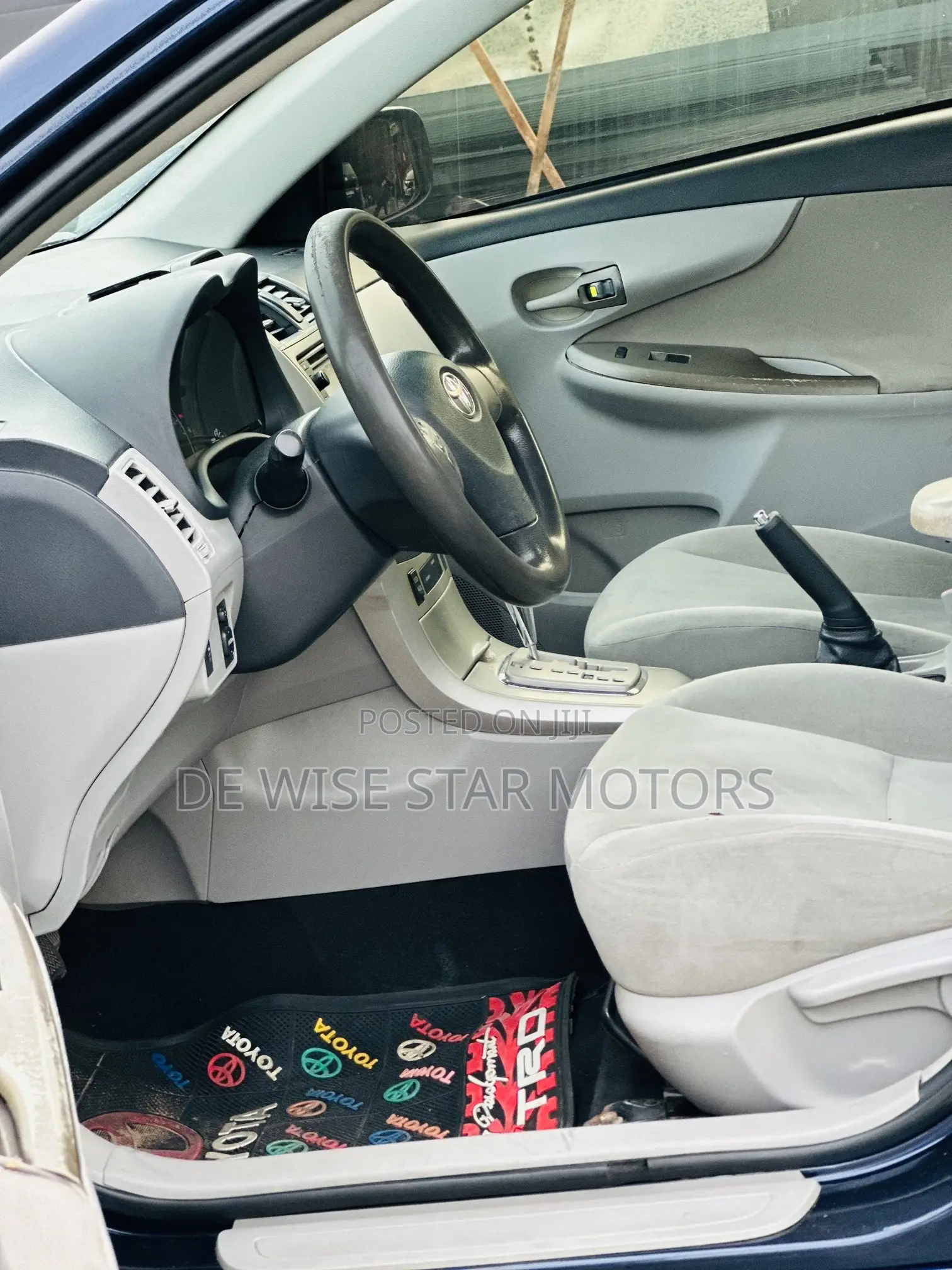 Toyota Corolla LE Special Edition 4dr Sedan (1.8L 4cyl 4A) 2013 Blue