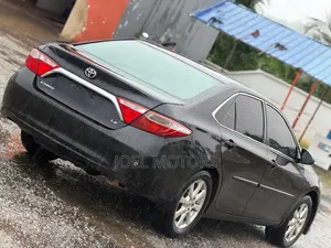 Toyota Camry LE 4dr Sedan (2.5L 4cyl 6A) 2017 Gray